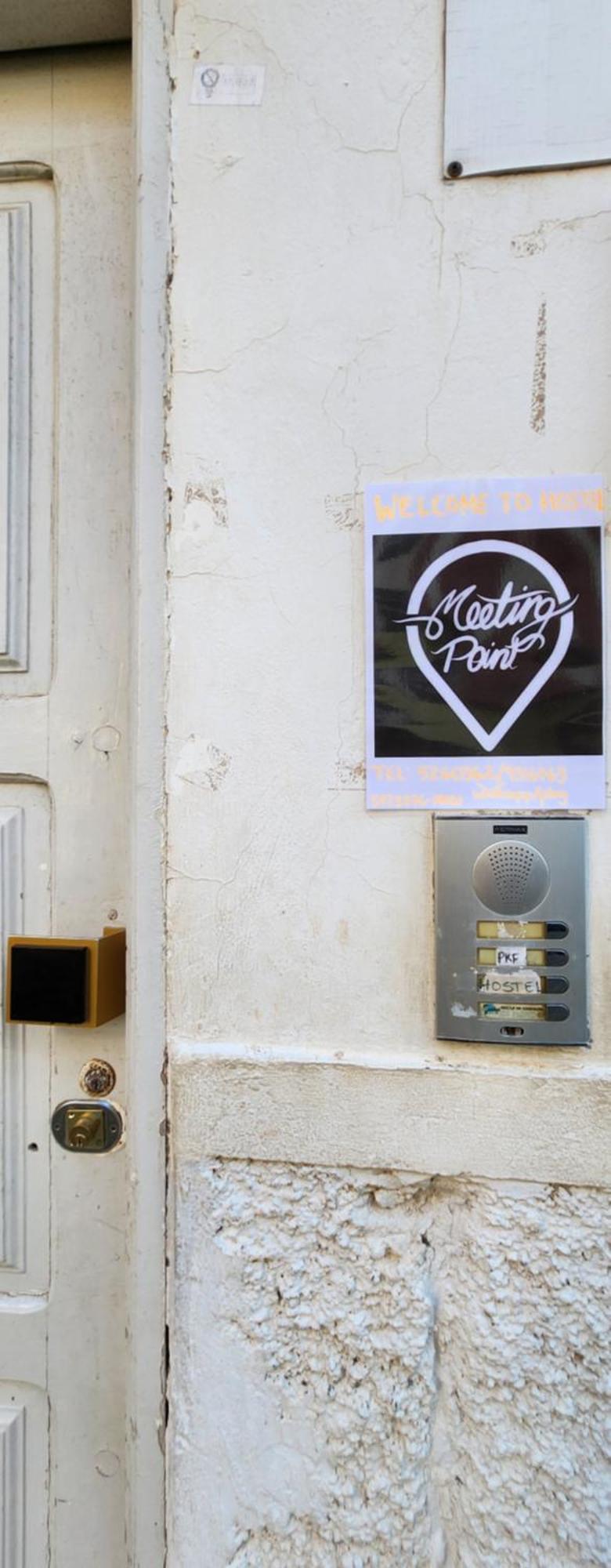 No Cash Accepted-Meeting Point Hostel- Praia, Also In Tarrafal & Fogo Ngoại thất bức ảnh