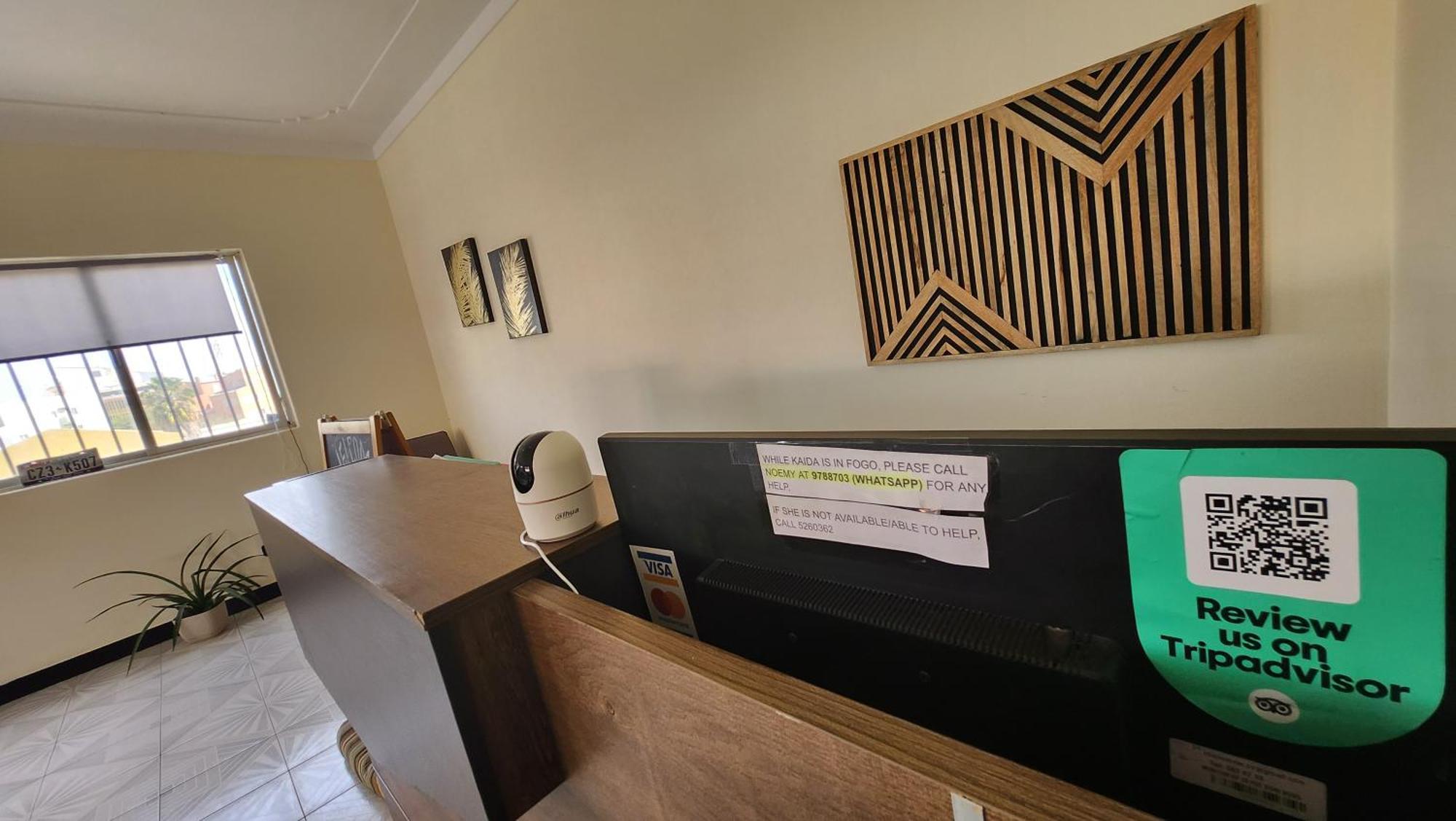 No Cash Accepted-Meeting Point Hostel- Praia, Also In Tarrafal & Fogo Ngoại thất bức ảnh
