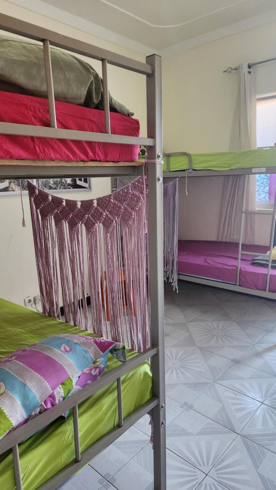 No Cash Accepted-Meeting Point Hostel- Praia, Also In Tarrafal & Fogo Ngoại thất bức ảnh